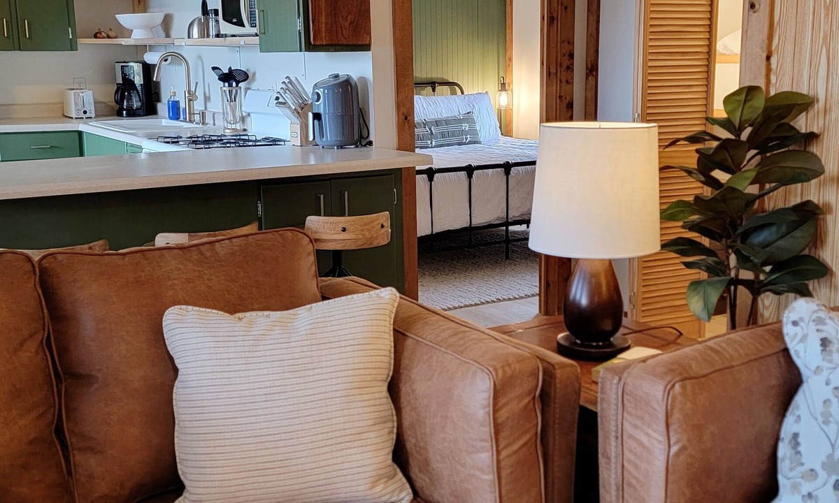 Brimson Cottage | Cozy Cottage on Stone Lake