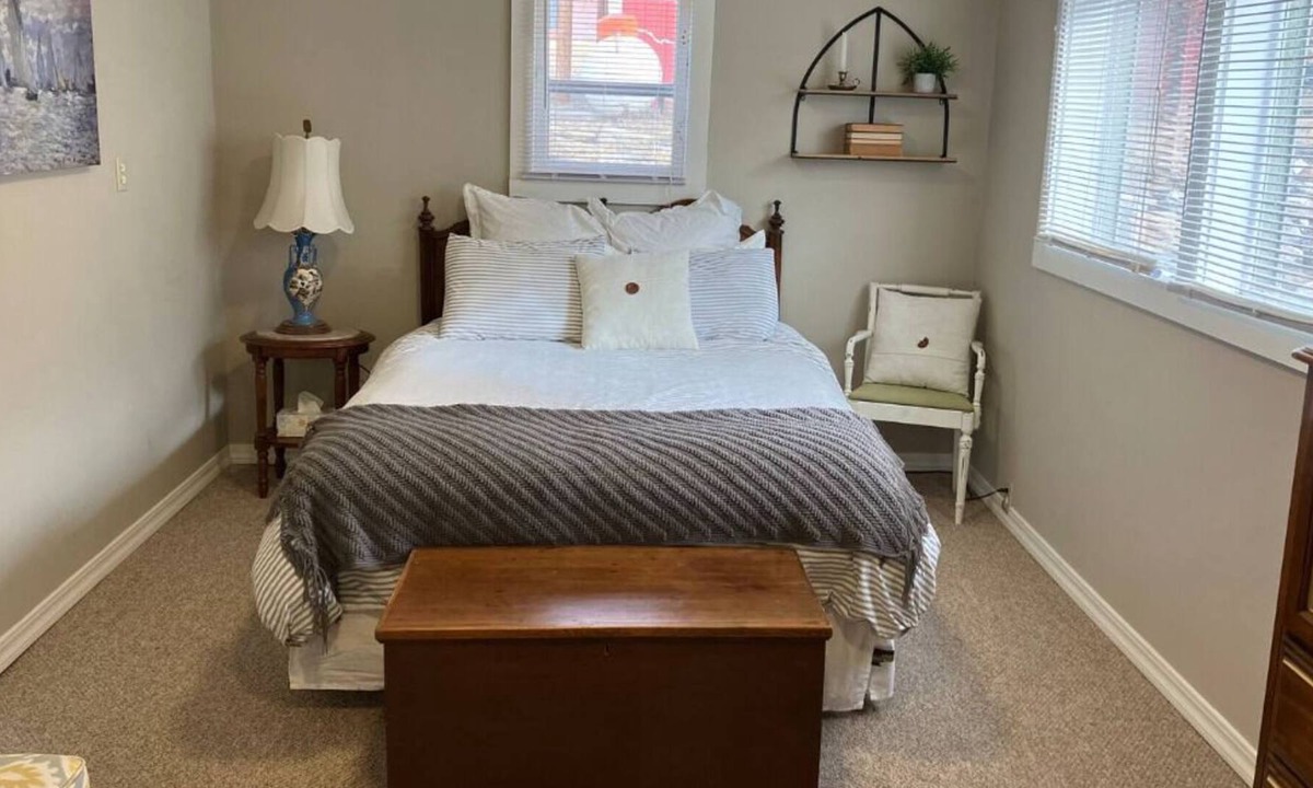 Syracuse Cottage | Cozy Cottage perfect for a quiet getaway