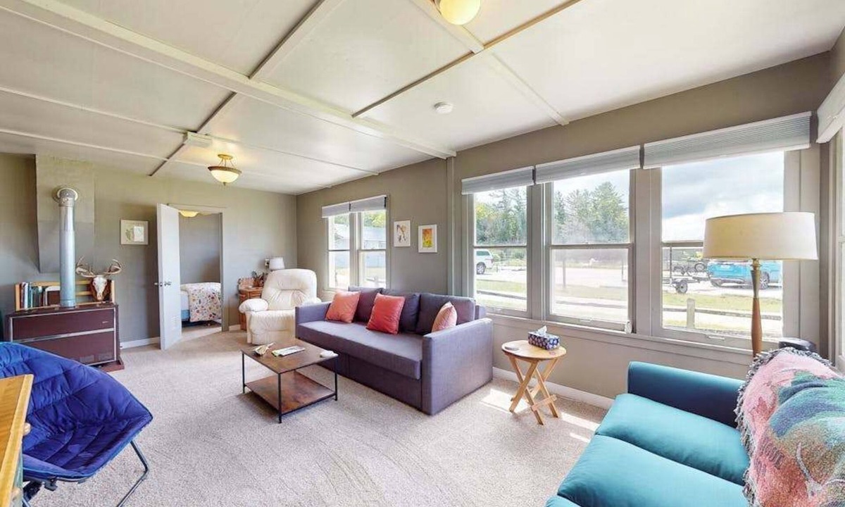Arcadia House | Cozy cottage with water views, spacious lawn, patio, & WiFi