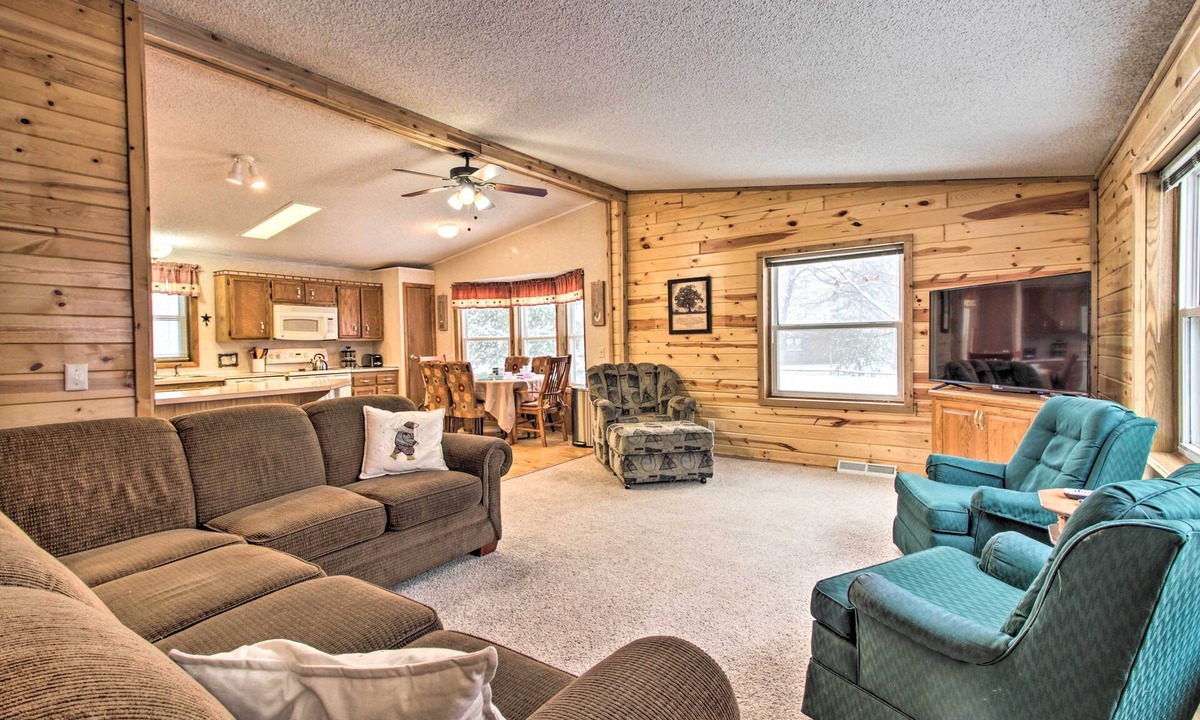 Crosby Cabin | Cozy Crosby Cabin Near Serpent Lake + Main St