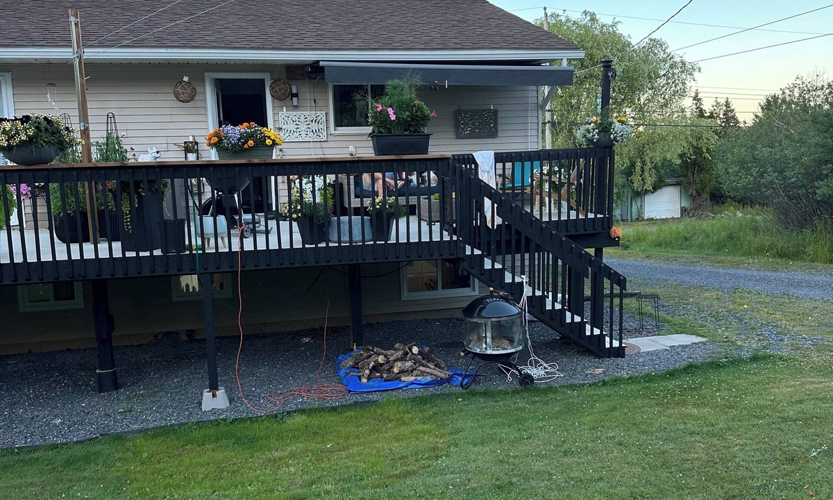 New Glasgow House | Cozy duplex split level quiet area