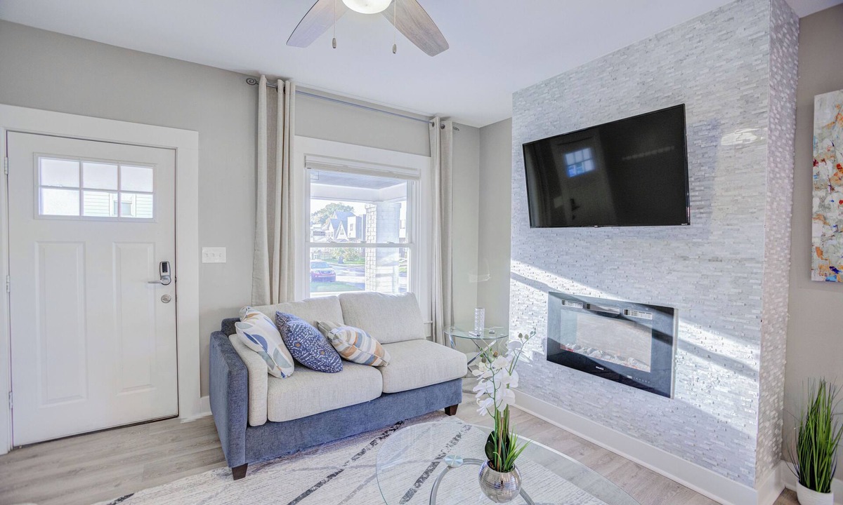 Indianapolis House | Cozy Fountain Square Retreat Just Steps from Downtown Indianapolis