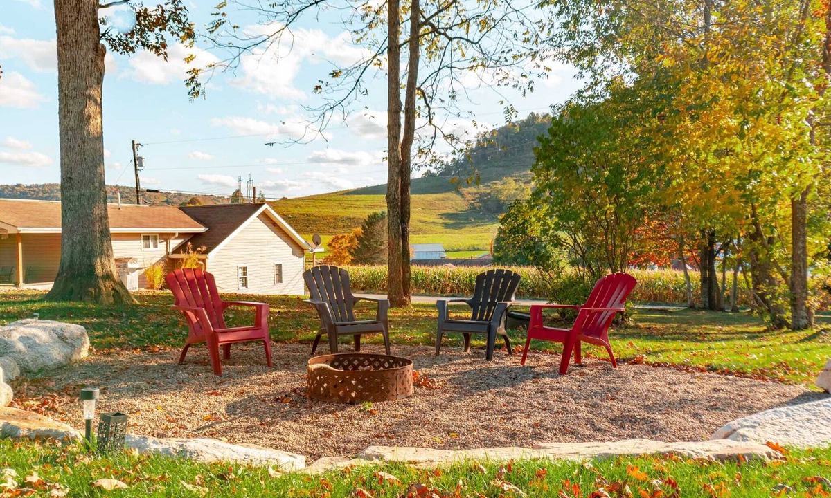 McHenry Cottage | Cozy Home w/Theater, Hot Tub, Mtn Views