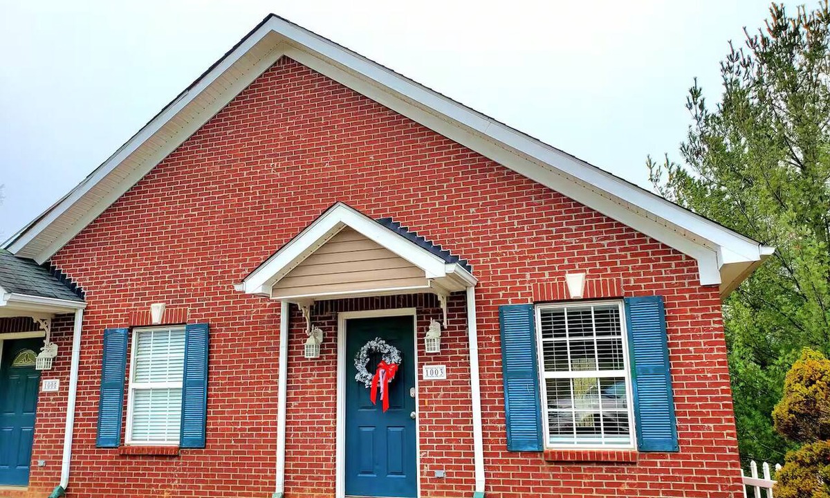 Shelbyville Apartment | Cozy Kentucky Retreat: King Bed Bourbon Trail Sleeps 4