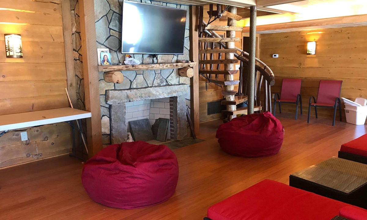 Windham Cabin | Cozy Lakefront Cabin Portland - Windham area