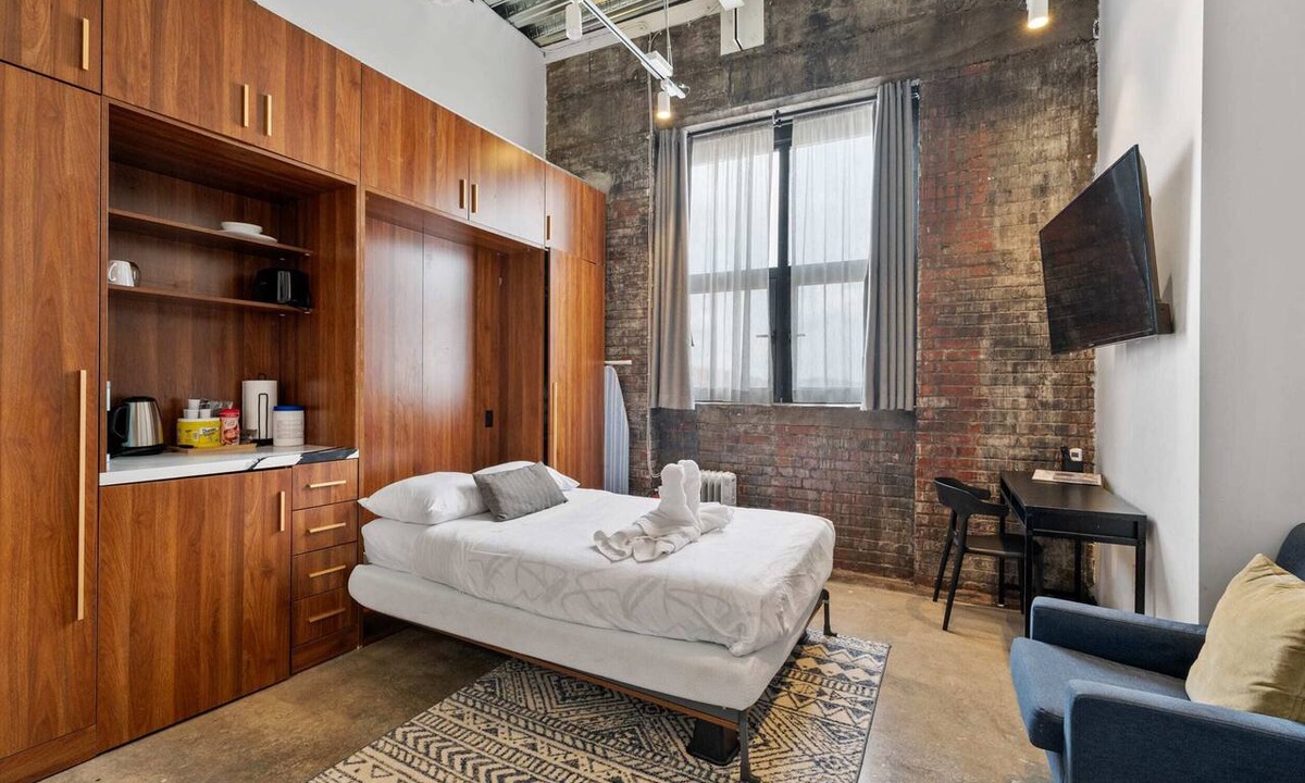 North Oakland Apartment | Cozy! Micro Loft apartment! in N Oakland, sleeps 1