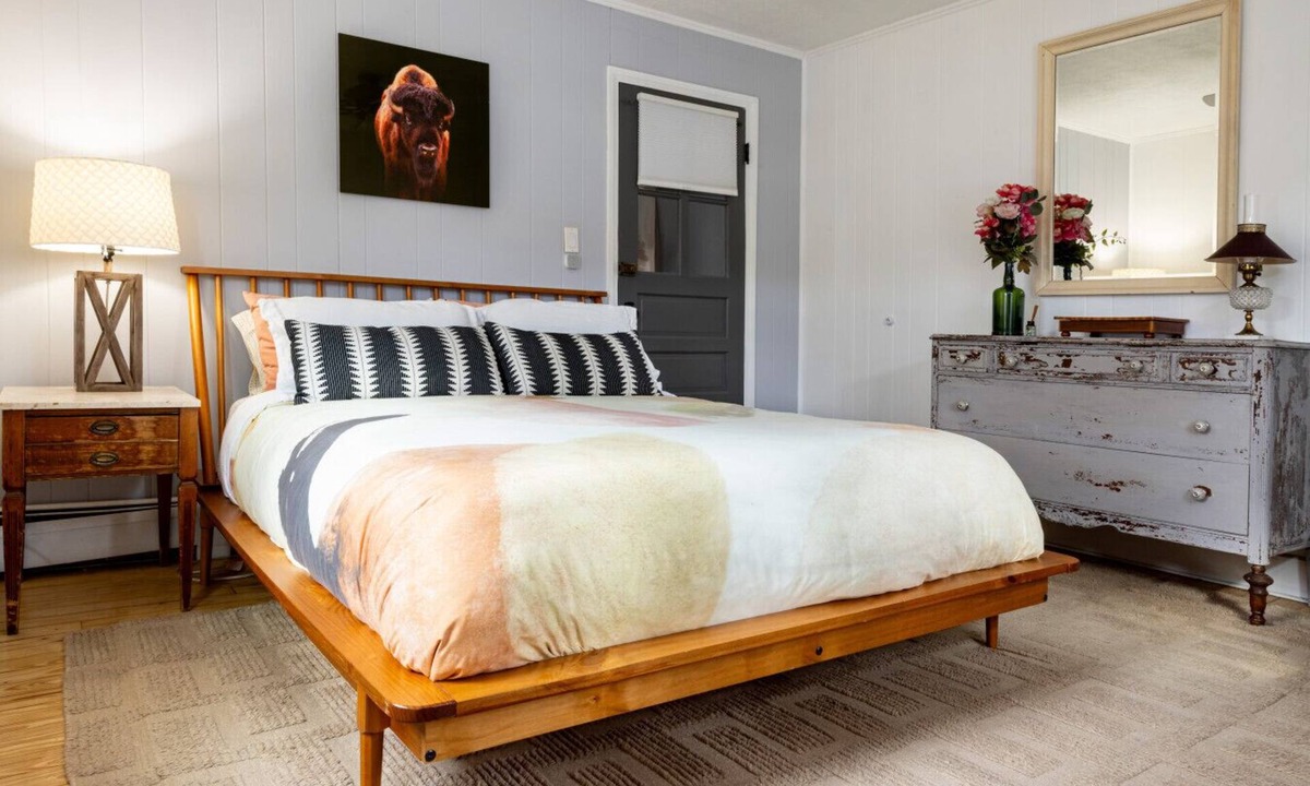 Northwest Harwinton Apartment | Cozy Modern Farmhouse Private Apt - 3 Beds