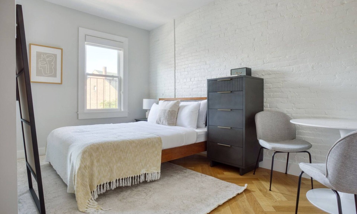 Columbus Apartment | Cozy South End Studio near T, Shops + Dining, by Blueground