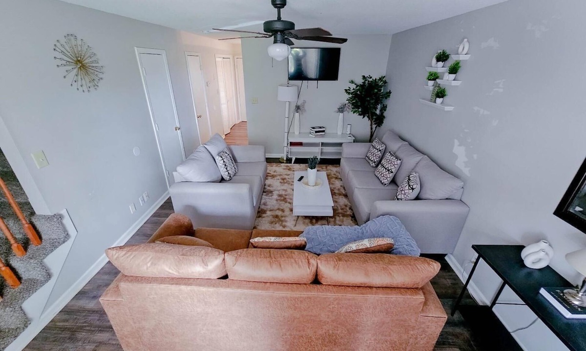Clarksville Apartment | COZY STAY D Near Fort Campbell, APSU, exit 1 & 4, 2bed Apartment, Self Checking