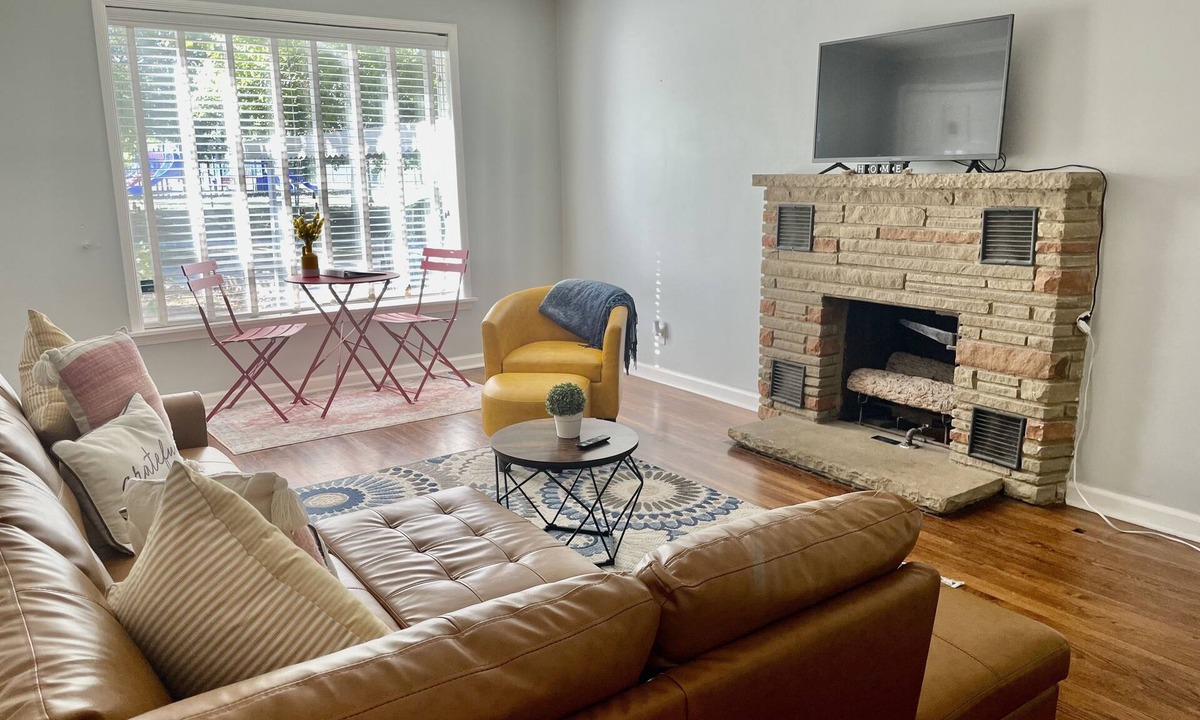 Tulsa House | Cozy Urban Oasis