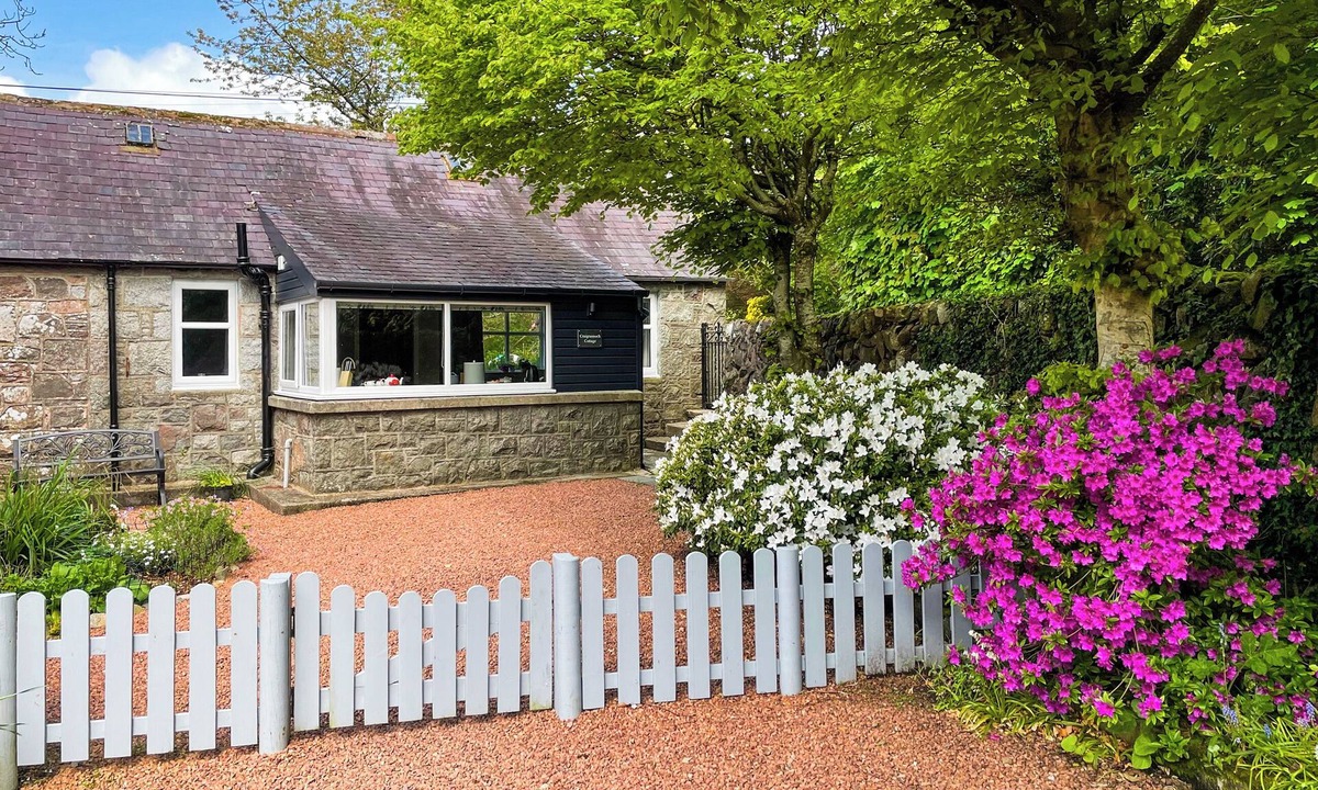 Rockcliffe Cottage | Craigrannoch Cottage