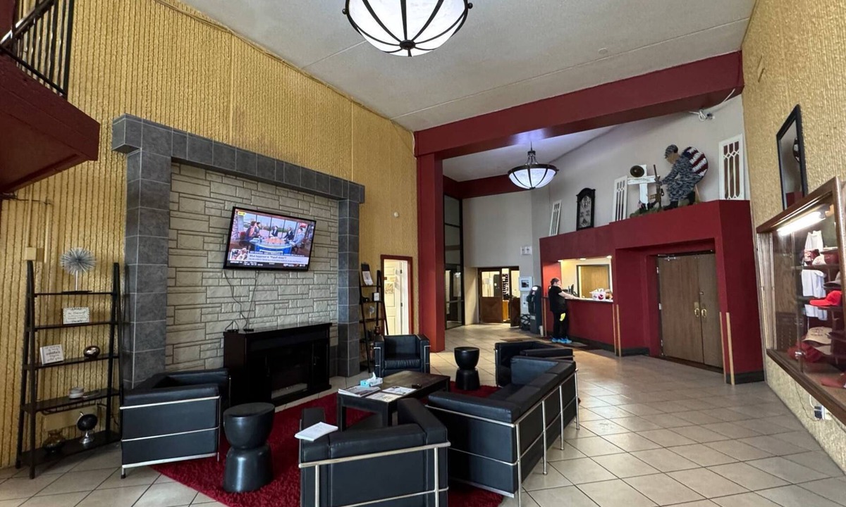 Crookston Hotel | Crookston Inn & Convention Center