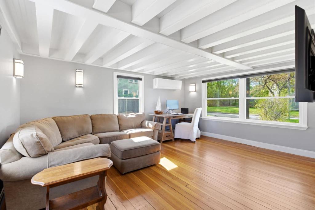 Kennebunk House | Crosswinds Near Beach & Shops