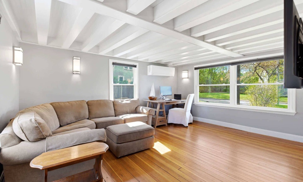 Kennebunk House | Crosswinds Near Beach & Shops