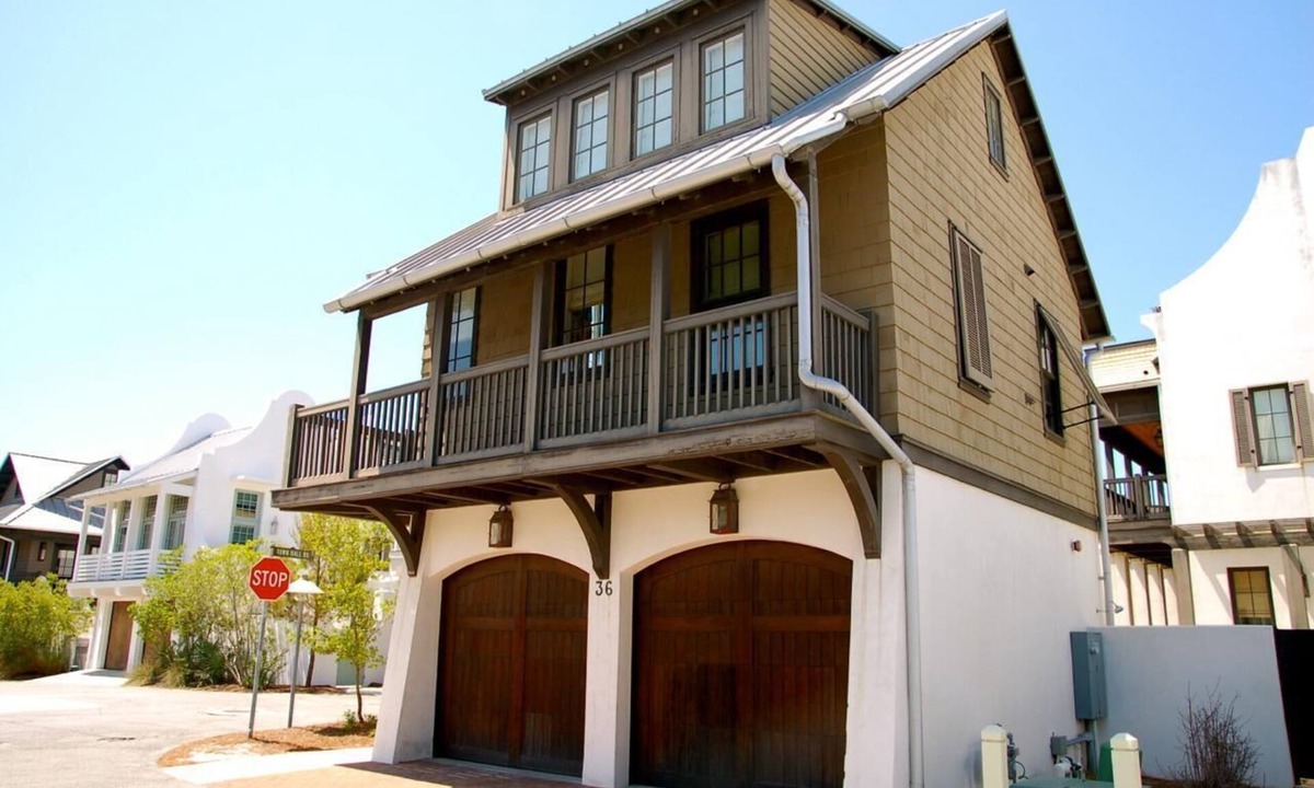 Rosemary Beach Cottage | Crow's Nest: Amazing Carriage House - South of 30A with Gulf Views!