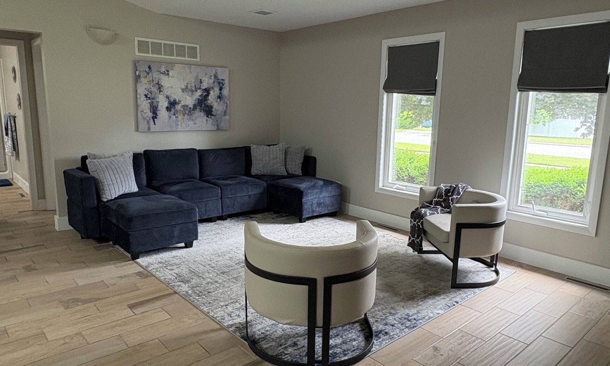 Findlay House | Crystal Rose is a spacious, modern and bright home with an attached 2 car garage