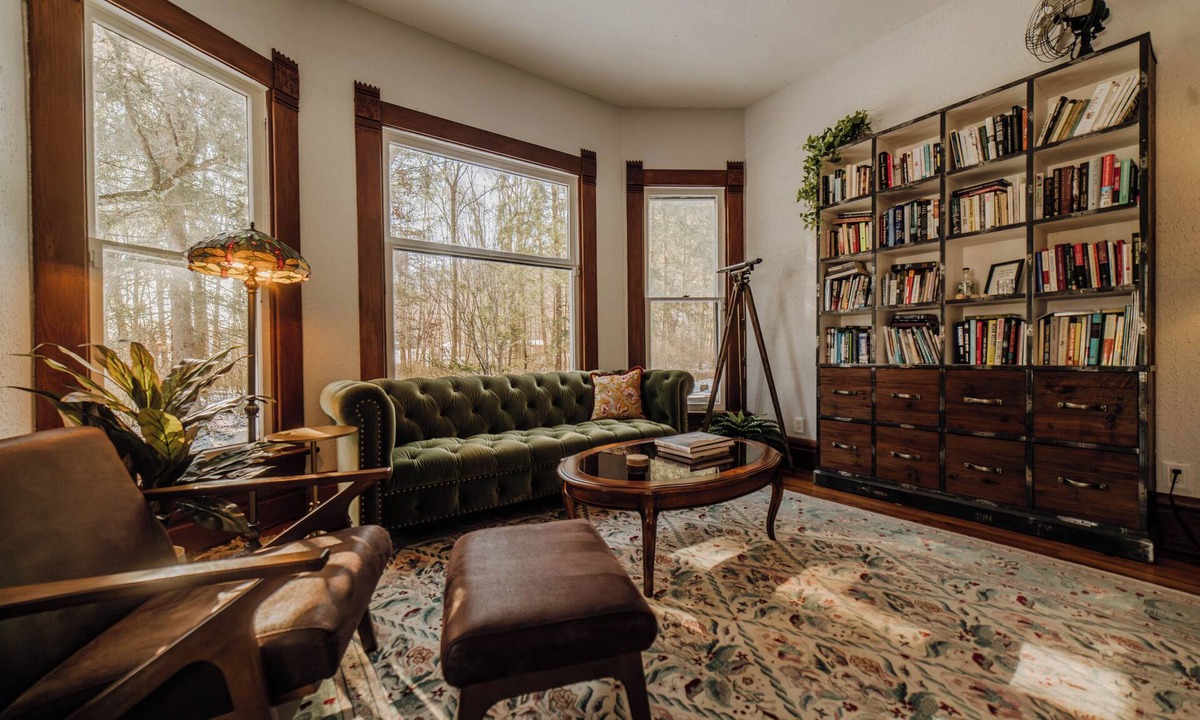 Sugar Grove House | Crystal Springs: Historic Farmhouse 40 Acres Private Trails
