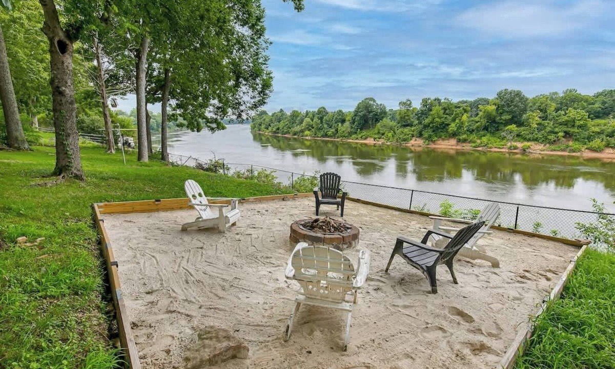 Heron Walk House | Cumberland River Retreat Near Downtown Airport