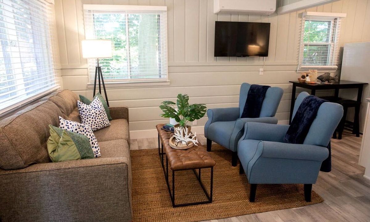 Muskegon Cabin | Cute Cabin Getaway to Lake Michigan - Perfect for Romantic Glamping Escapes in Muskegon