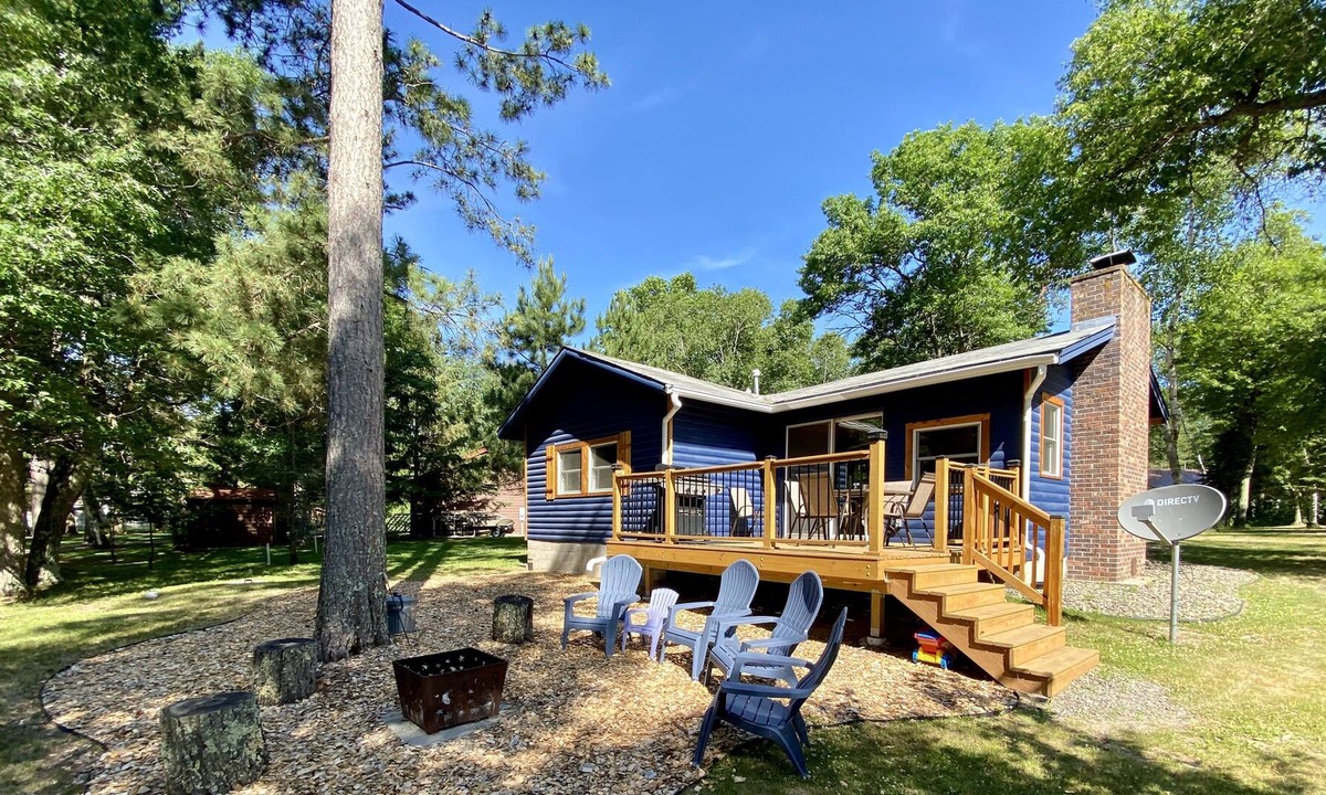 Crosslake House | Cute, Cozy Original Cabin Character with Modern Amenities
