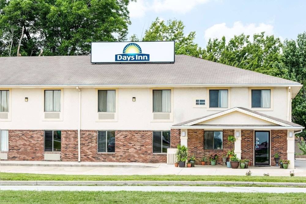 Warrensburg Hotel | Days Inn by Wyndham Warrensburg