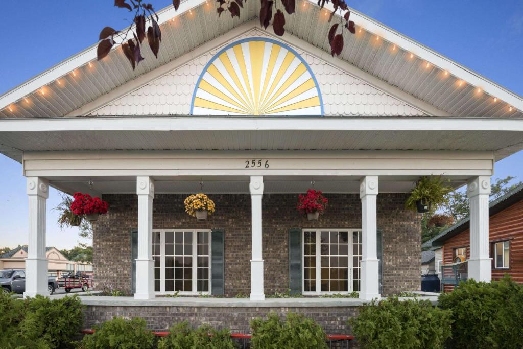 Grayling Hotel | Days Inn by Wyndham Grayling