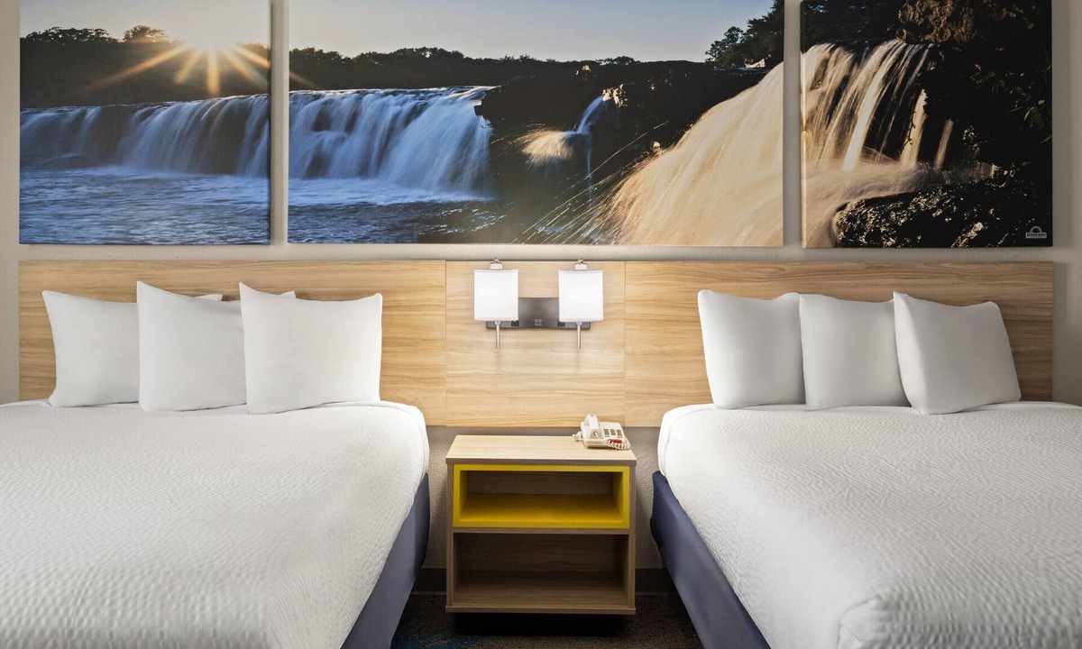 Jamestown Hotel | Days Inn by Wyndham Jamestown