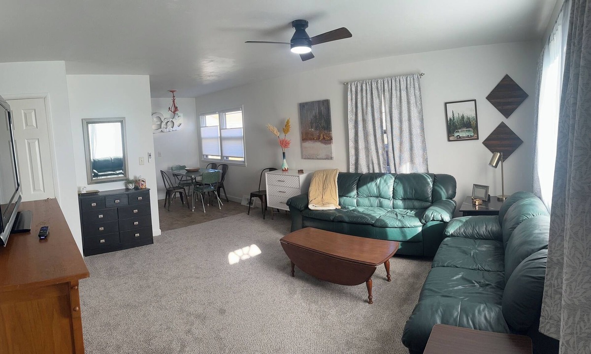 Rapid City House | Delightful 3-bedroom Retro Revival House in Rapid City