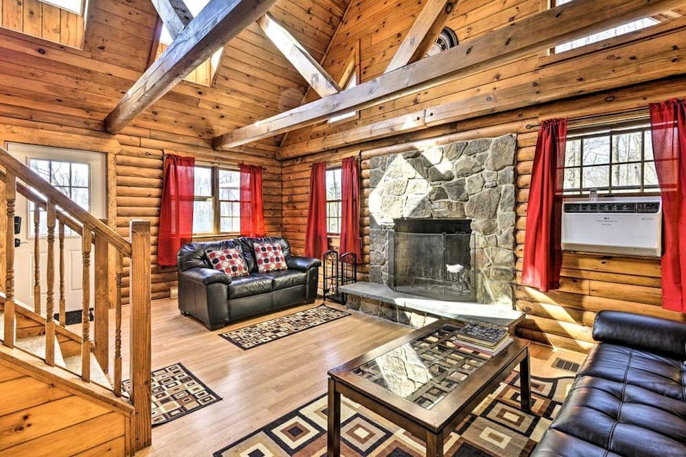 Pleasant Mount Cabin | Delightful Log Cabin in the Pocono Mountains near Scranton, Pennsylvania