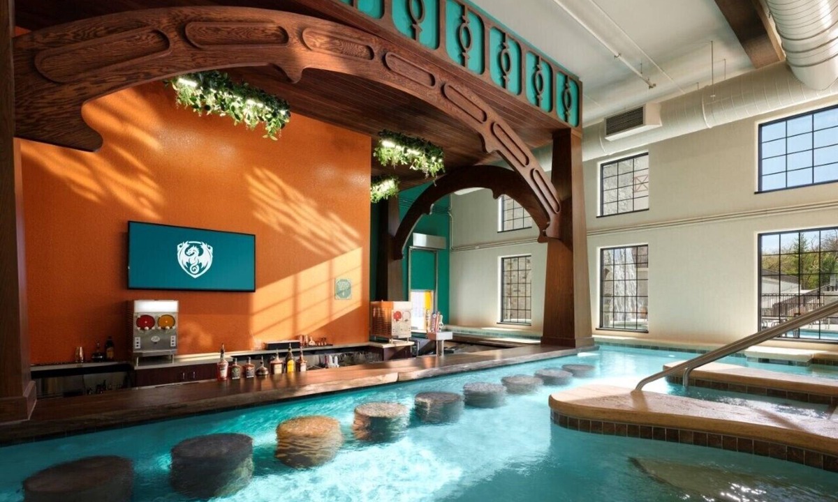 Wisconsin Dells Hotel | Dellshire Resort
