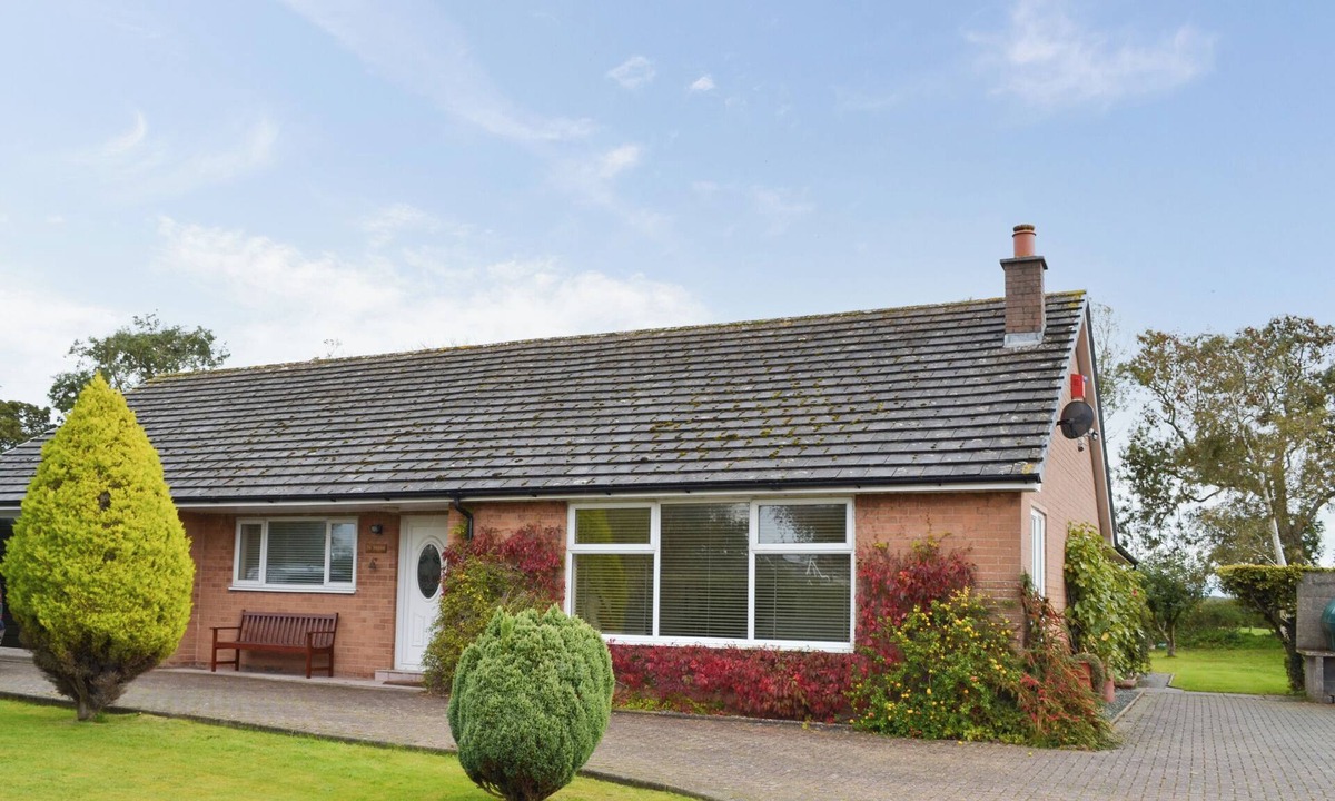 Wigton Cottage | Detached bungalow within extensive private garden.