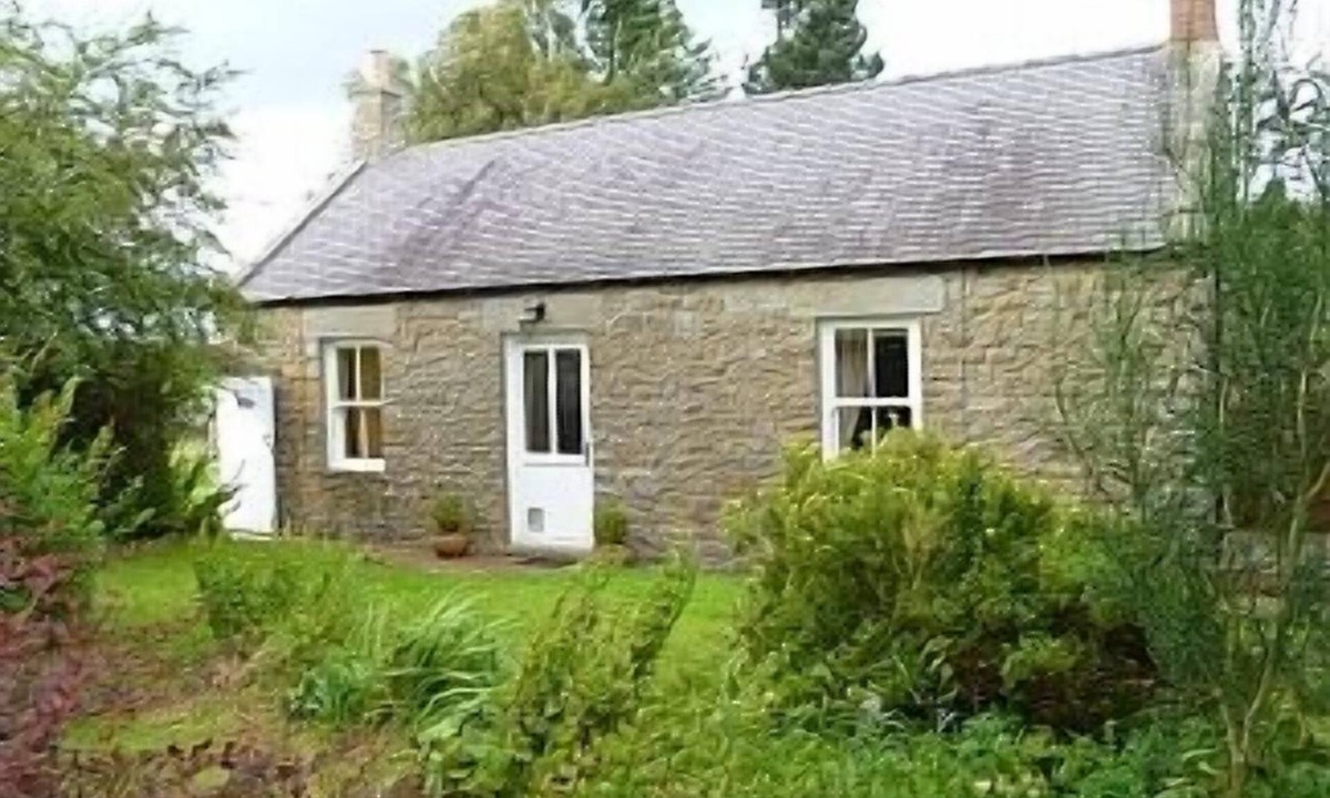 Tarset Cottage | Detached Cottage With Private Walled Garden