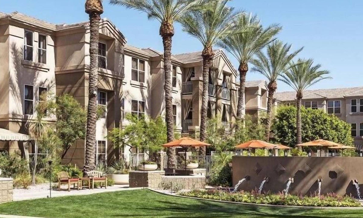 Gainey Village Villas House | Discover Ideally Located Suites in Gainey Ranch AZ w/ Free Parking & Breakfast!