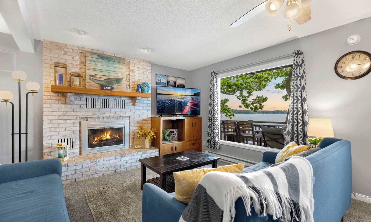 Rocky Mount House | Dockside Dream w/Kayak & Dock