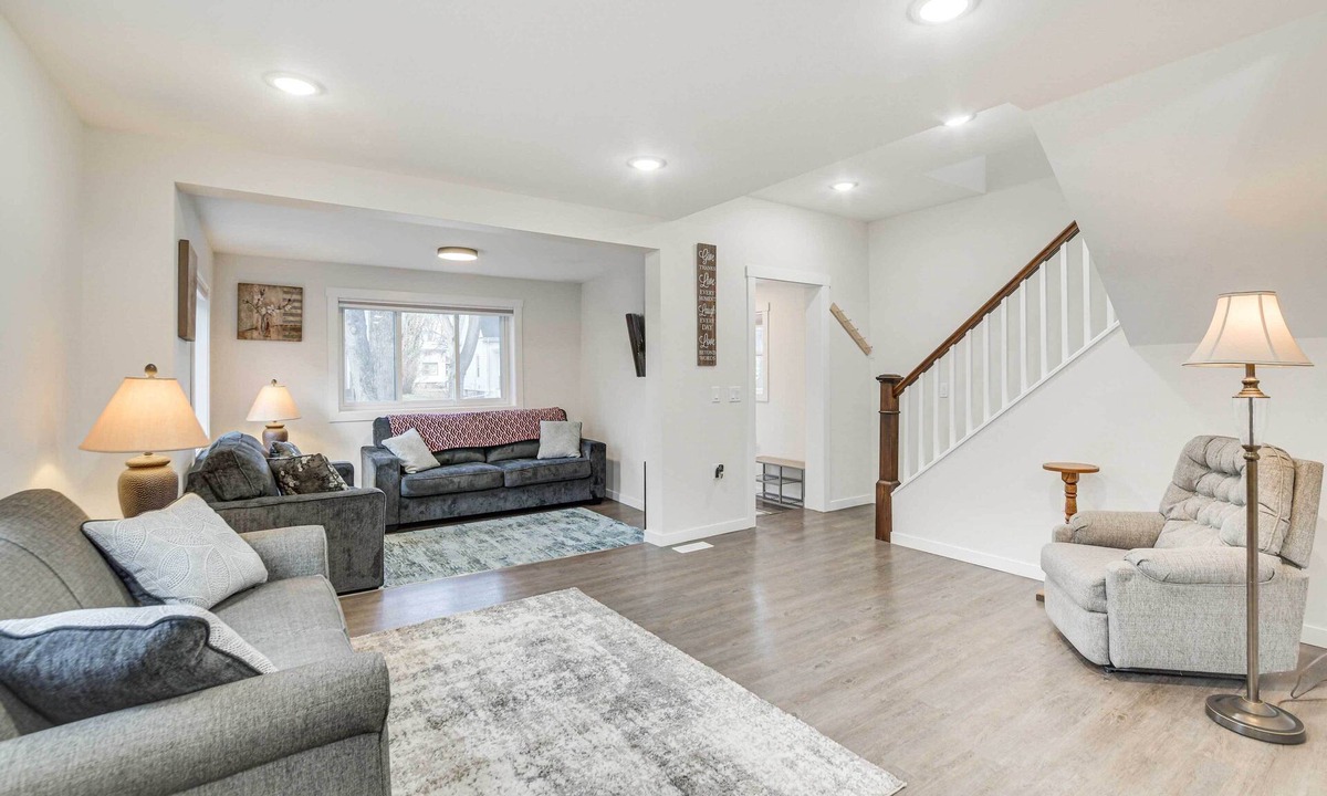 Roosevelt House | Dog-Friendly Home < 1 Mi to Downtown Fargo!