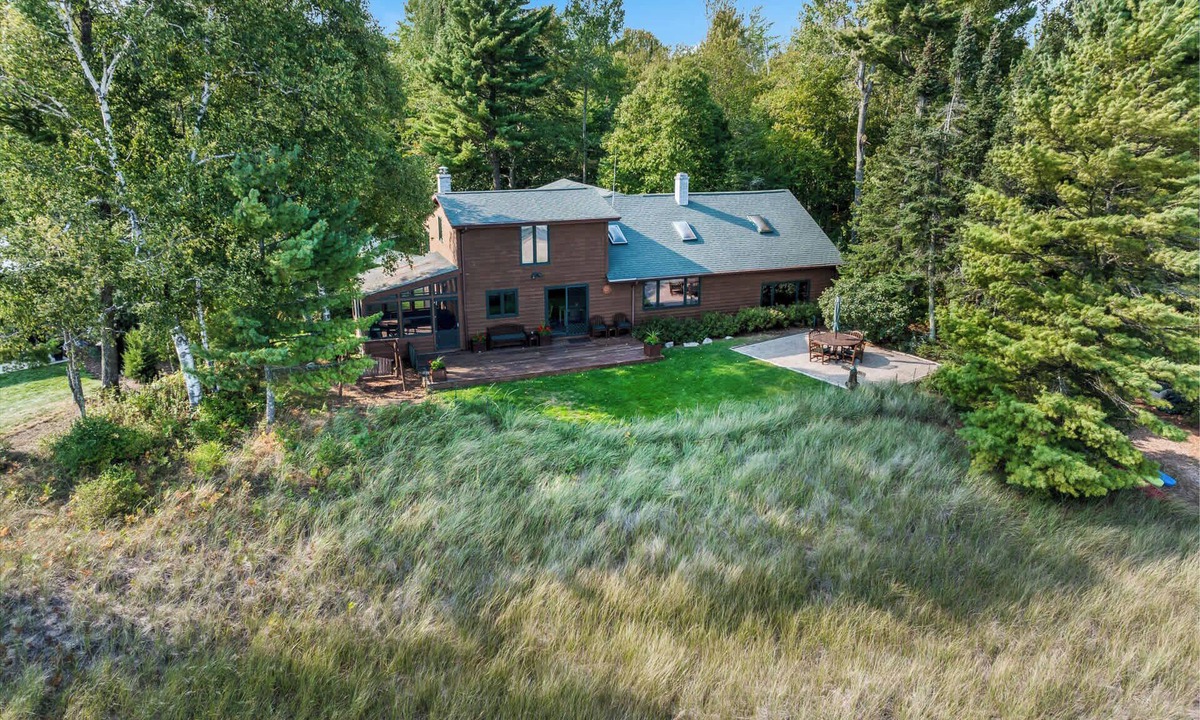 Sturgeon Bay Cabin | Door County Beach front property- Lily Bay Lodge