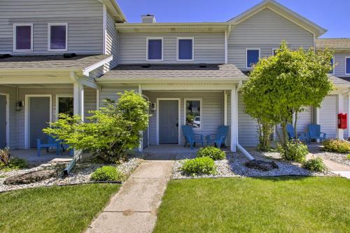 Fish Creek House | 'Door County Getaway' - Walk to State Park!