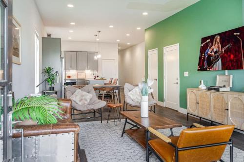 Talbot's Corner House | Double Time - Ping-Pong Table - Mins to Germantown