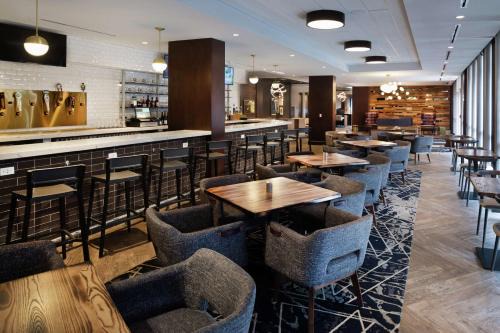 Jamestown Hotel | Doubletree By Hilton Jamestown, Ny