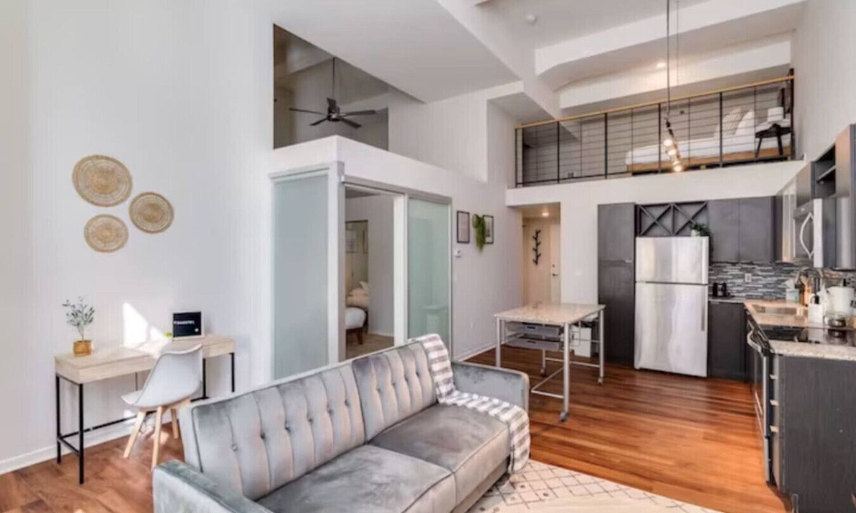 Downtown Cincinnati Apartment | Downtown 2-Bedroom in City Club Near Carew Tower