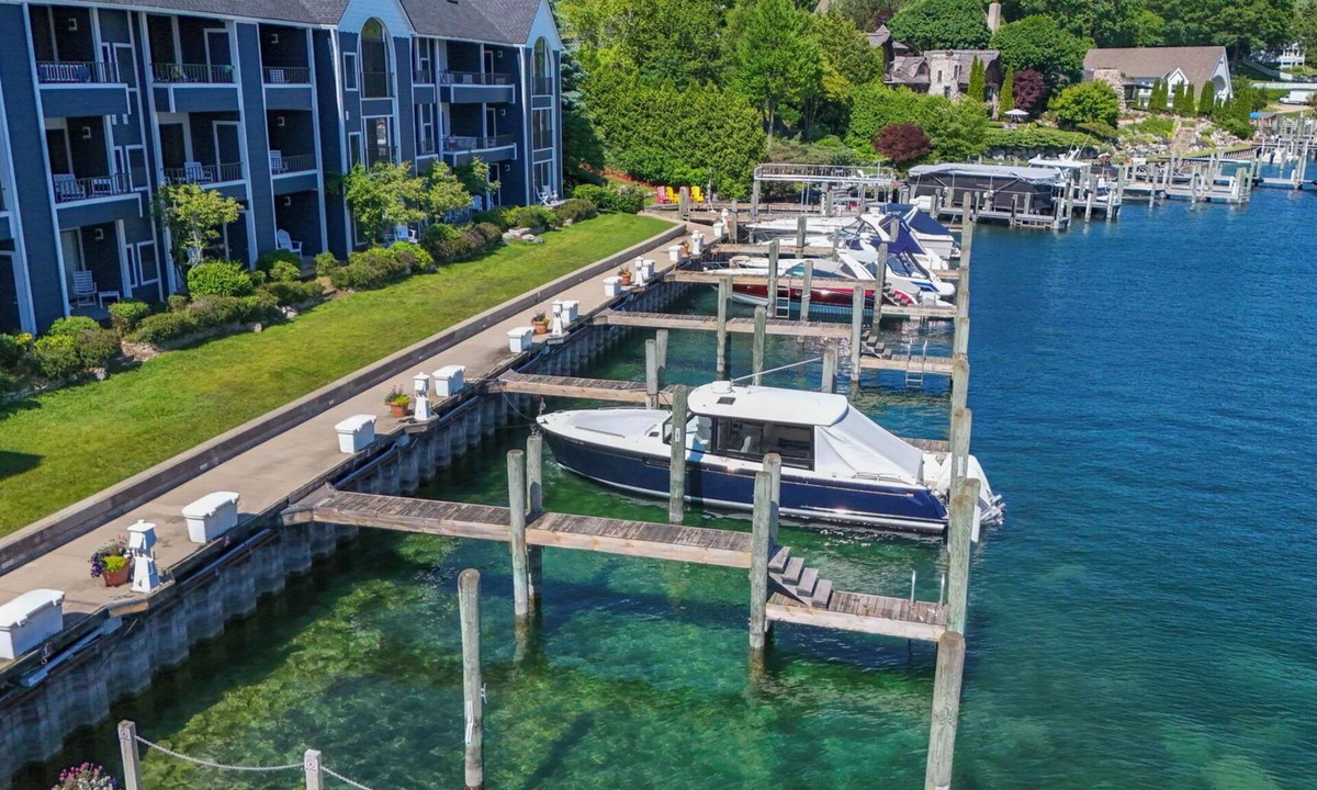 Charlevoix Condo | Downtown Charlevoix | Pool, Hot Tub, Sauna | Sleeps 4
