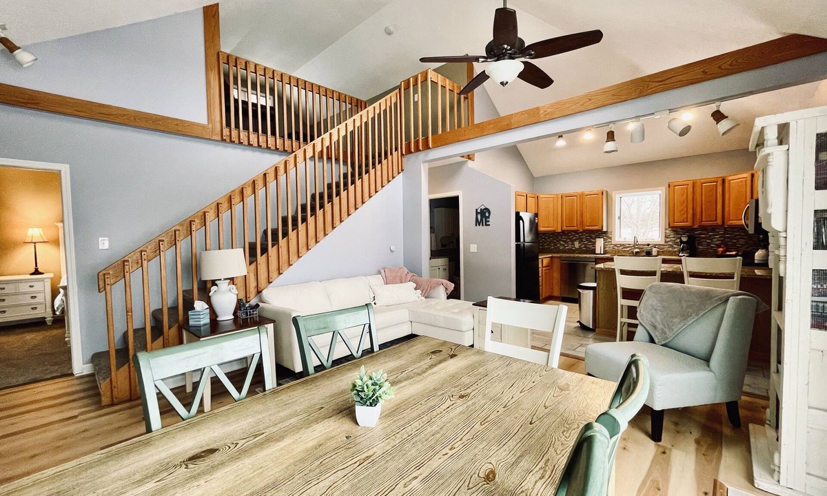 Boyne City Apartment | Downtown Oasis 10 mins to Boyne Mountain. Pet Friendly!