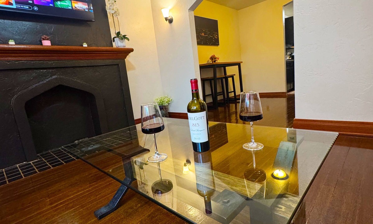 Central Oklahoma City House | Downtown Plaza/Executive/Comfort