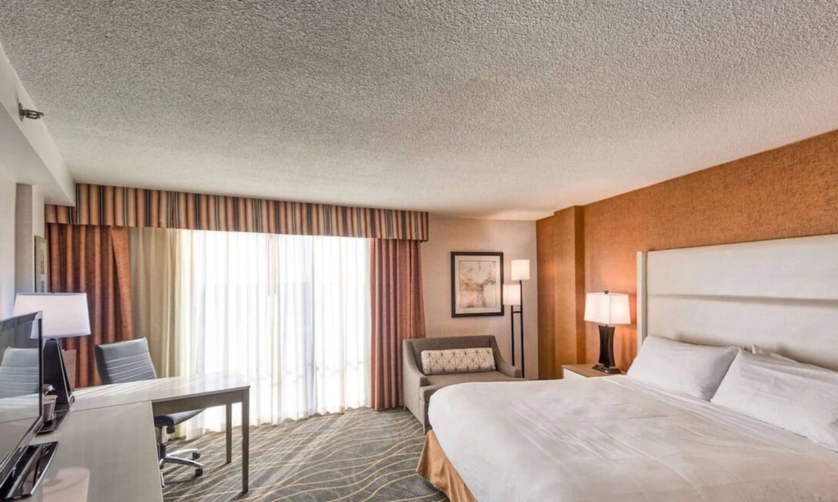 South Portland Hotel | Downtown Portland Stay with Pool and Gym Near Old Port and Casco Bay