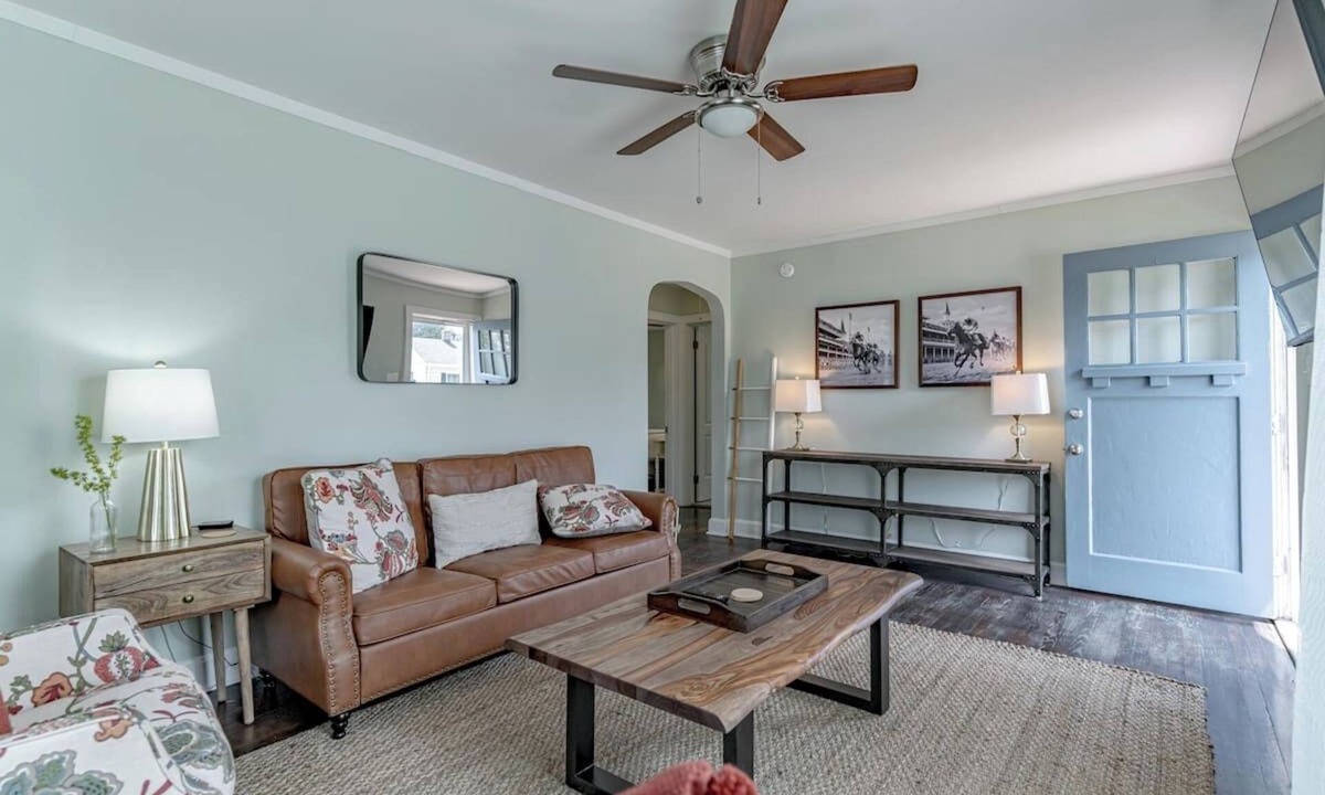 Elizabethtown House | Downtown Stay