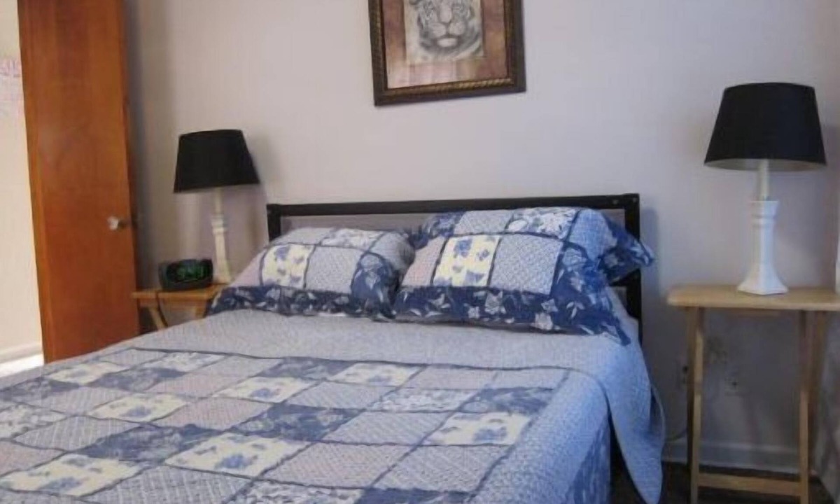 Toledo Apartment | Dragons Roost a cheerful 2 bedroom home in Toledo