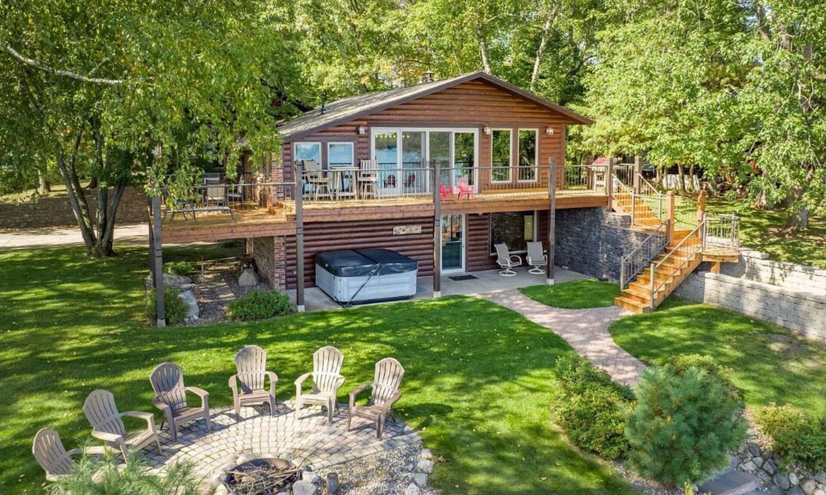 Crosslake Cabin | Dream Island Cabin — Whitefish Chain Lakefront, Hot Tub, 4BR, Sleeps 10