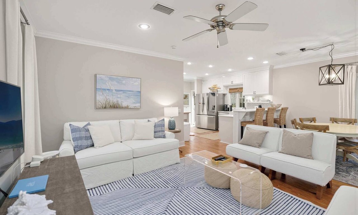 Seacrest House | Driftwood Place Cottage with Heated Pool & Bikes