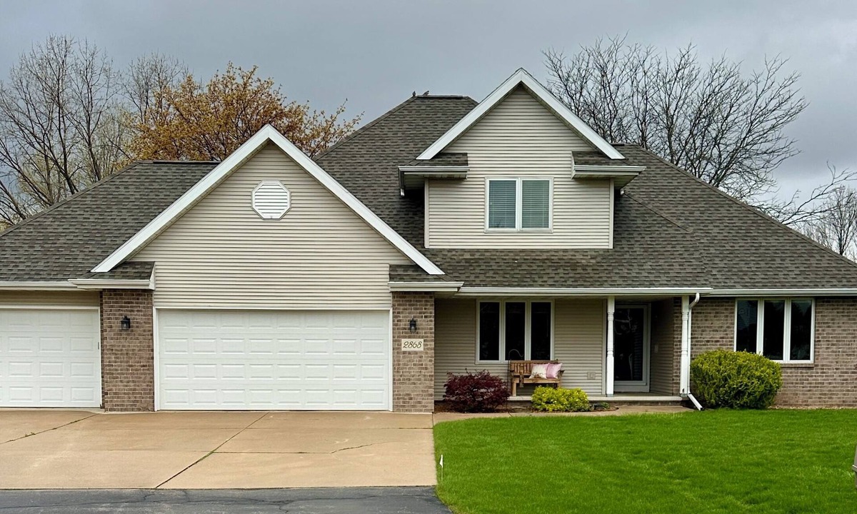 Oshkosh House | EAA AirVenture 2026 Convenient location, 4 miles to EAA, minutes to groceries
