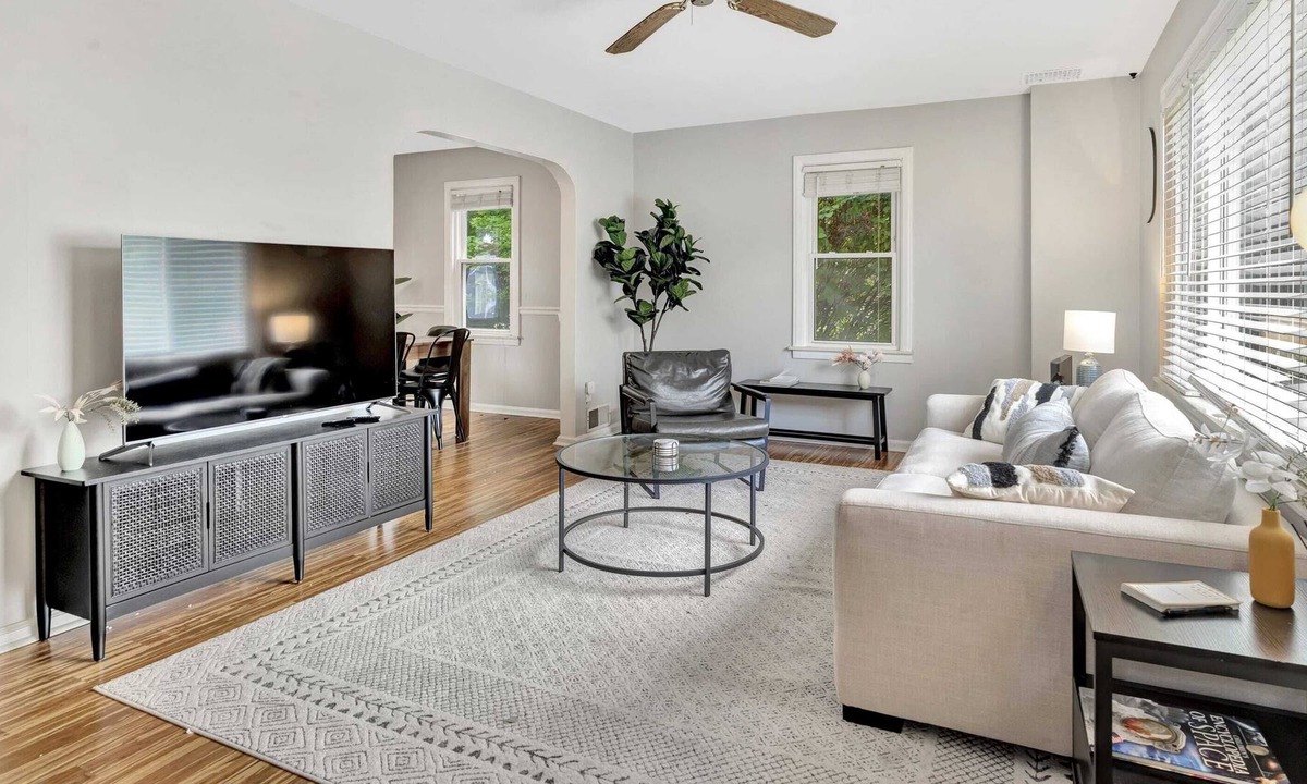 Madison Heights House | Earth's Residence w/ Beautiful Vast Open Backyard